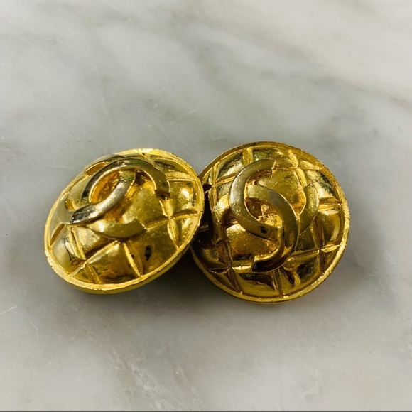 Chanel Costume Gold Clip On Earrings - Picture 1 of 9